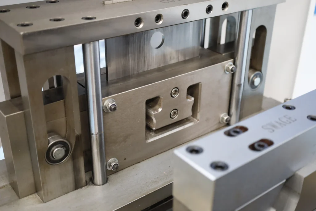 roll-forming-machine